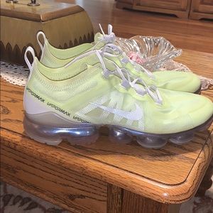 Neon yellow vapormax